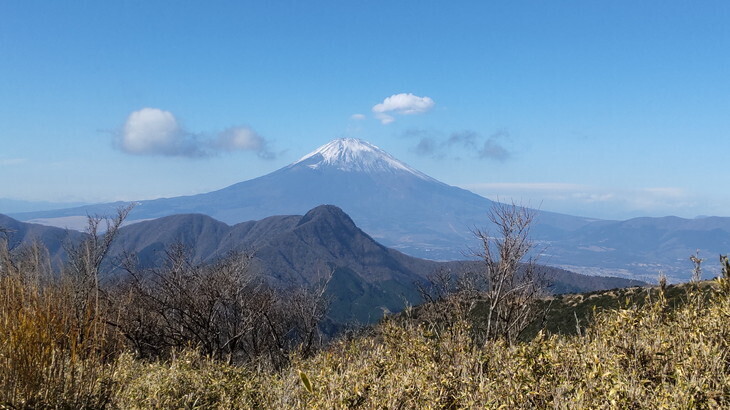 2023/11/29 明神ヶ岳へ ”風が冷たかったが綺麗な富士山”: 山頭克の旅